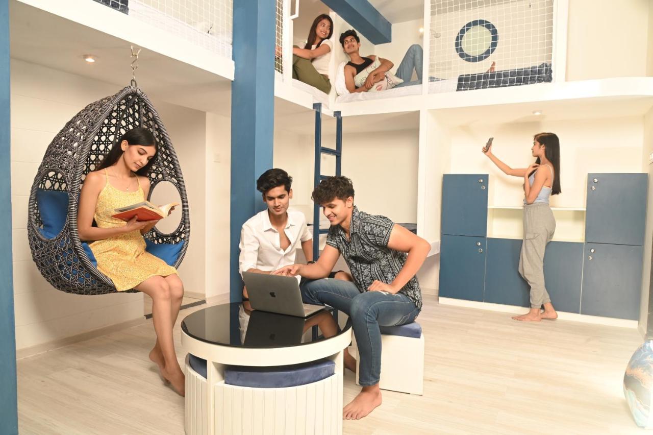The Voyage - Cafe Hostel Cowork Pune Luaran gambar