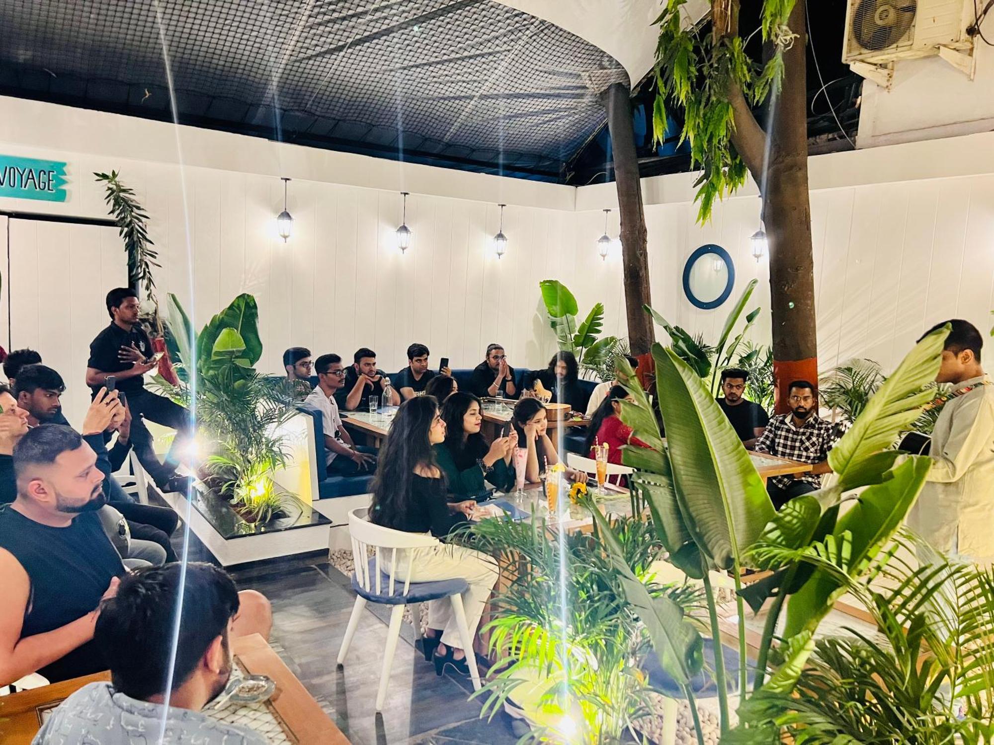 The Voyage - Cafe Hostel Cowork Pune Luaran gambar