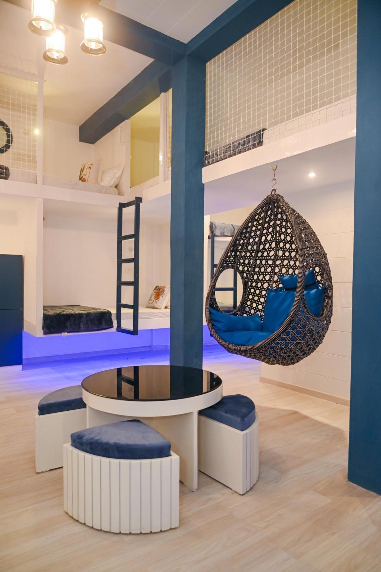 The Voyage - Cafe Hostel Cowork Pune Luaran gambar