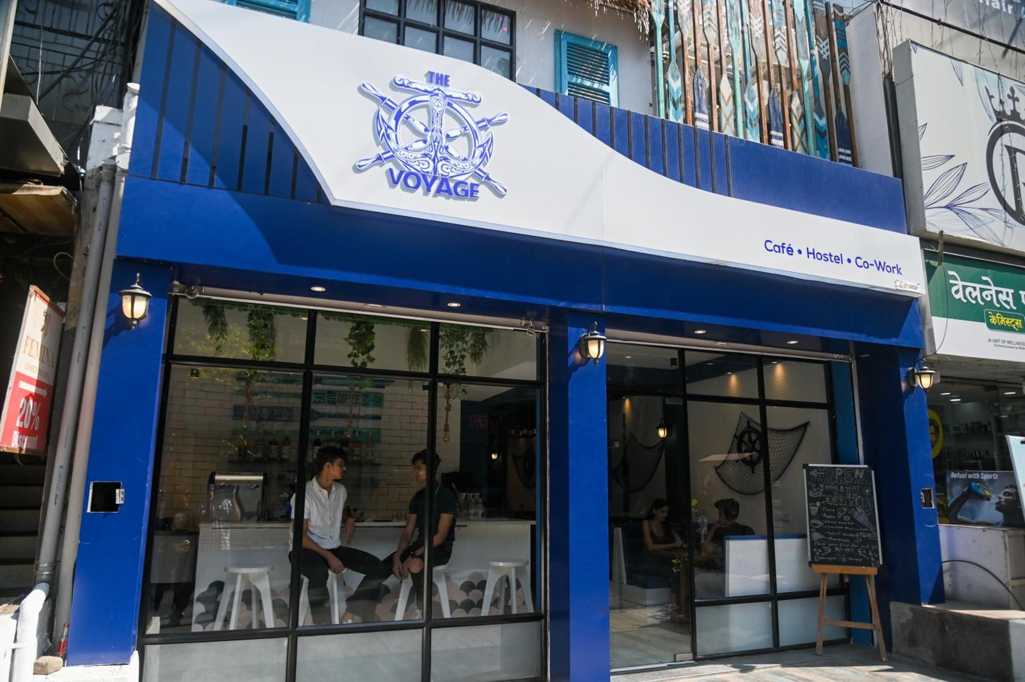 The Voyage - Cafe Hostel Cowork Pune Luaran gambar